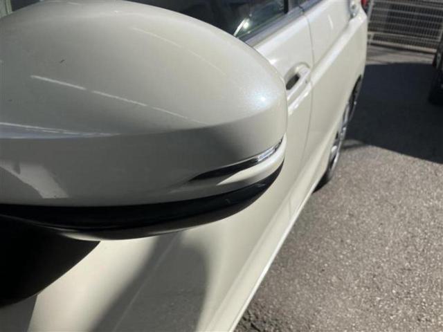 フィットハイブリッド ハイブリッド・Ｌパッケージ　保証書／純正　ＳＤナビ／シート　ハーフレザー／ヘッドランプ　ＨＩＤ／ＥＴＣ／ＥＢＤ付ＡＢＳ／横滑り防止装置／アイドリングストップ／フルセグＴＶ／エアバッグ　運転席／エアバッグ　助手席　盗難防止装置（17枚目）