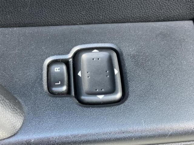 �ԑI�тɂ͂��Y�݂������̂ł��I��̓I�ȍw���܂ł͌������Ă��Ȃ����ǎԂ͋C�ɂȂ�Ƃ������q�l���劽�}�ł��I���񒆌Îԍw���̑����̂���`���������Ă��������I