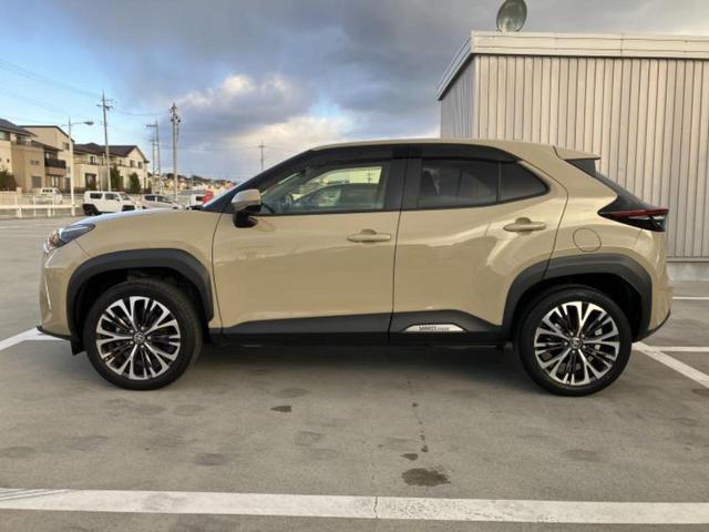 ヤリスクロス ハイブリッドZ 新品タイヤ/保証書/ディスプレイオーディオ+ナビ8インチ/トヨタセーフティセンス/シートヒーター 前席/パノラミックビューモニター/車線逸脱防止支援システム/シート ハーフレザー 衝突被害軽減システム(2枚目)