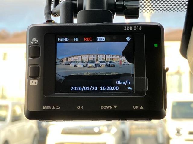 ヤリスクロス ハイブリッドZ 新品タイヤ/保証書/ディスプレイオーディオ+ナビ8インチ/トヨタセーフティセンス/シートヒーター 前席/パノラミックビューモニター/車線逸脱防止支援システム/シート ハーフレザー 衝突被害軽減システム(33枚目)