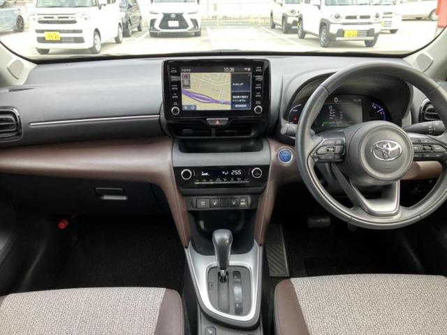 ヤリスクロス ハイブリッドＺ　新品タイヤ／保証書／ディスプレイオーディオ＋ナビ８インチ／トヨタセーフティセンス／シートヒーター　前席／パノラミックビューモニター／車線逸脱防止支援システム／シート　ハーフレザー　衝突被害軽減システム（6枚目）