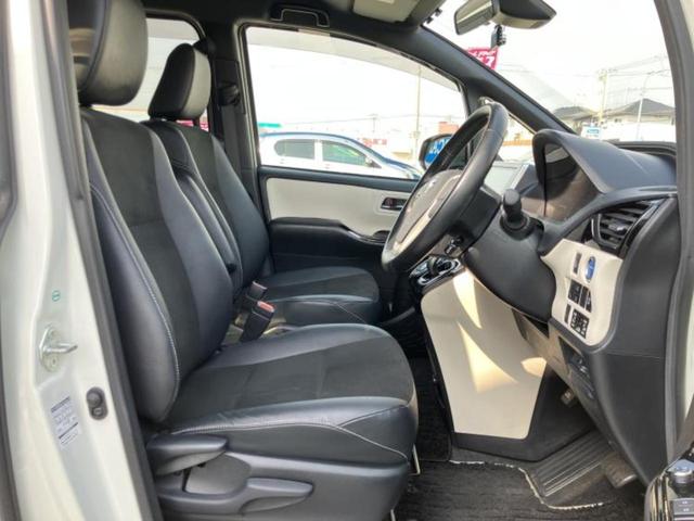 ノア ハイブリッドSiダブルバイビー 新品タイヤ/保証書/純正 10インチ SDナビ/衝突安全装置/両側電動スライドドア/シートヒーター 前席/車線逸脱防止支援システム/シート ハーフレザー/ドライブレコーダー 前後 衝突被害軽減システム(4枚目)