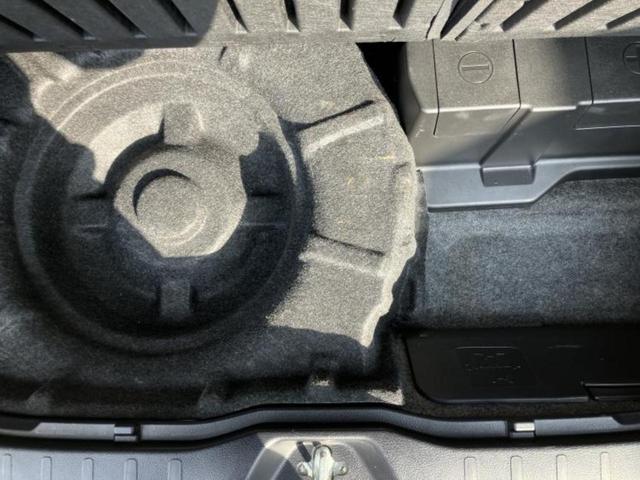 ノア ハイブリッドSiダブルバイビー 新品タイヤ/保証書/純正 10インチ SDナビ/衝突安全装置/両側電動スライドドア/シートヒーター 前席/車線逸脱防止支援システム/シート ハーフレザー/ドライブレコーダー 前後 衝突被害軽減システム(29枚目)