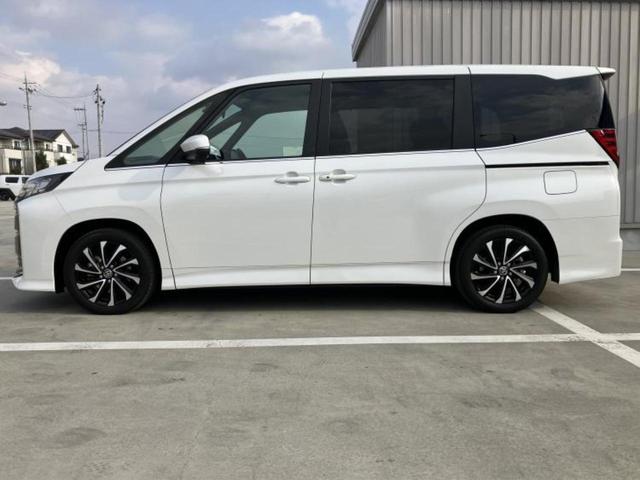 ノア ハイブリッドS-Z 新品タイヤ/保証書/ディスプレイオーディオ+ナビ10インチ/衝突安全装置/両側電動スライドドア/シートヒーター/車線逸脱防止支援システム/シート ハーフレザー/ヘッドランプ LED/ETC(2枚目)