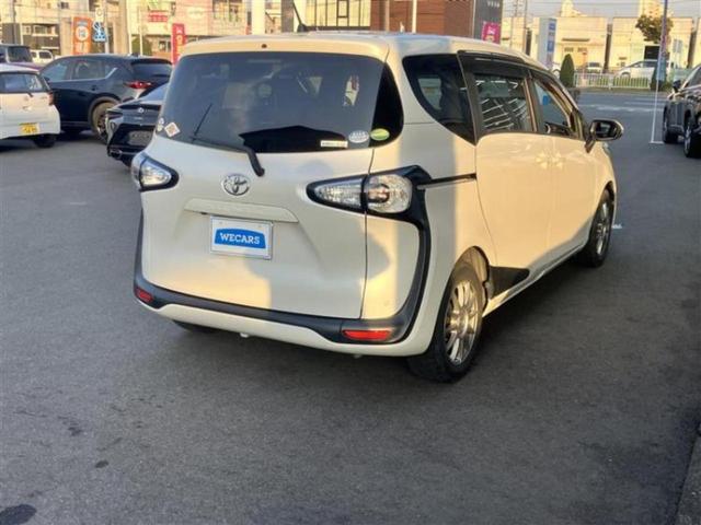 シエンタ Ｇ　新品タイヤ／保証書／純正　ＳＤナビ／両側電動スライドドア／ヘッドランプ　ＬＥＤ／ＥＴＣ／ＥＢＤ付ＡＢＳ／横滑り防止装置／アイドリングストップ／フルセグＴＶ／エアバッグ　運転席／エアバッグ　助手席（3枚目）