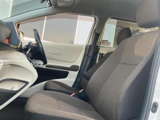 シエンタ Ｇ　新品タイヤ／保証書／純正　ＳＤナビ／両側電動スライドドア／ヘッドランプ　ＬＥＤ／ＥＴＣ／ＥＢＤ付ＡＢＳ／横滑り防止装置／アイドリングストップ／フルセグＴＶ／エアバッグ　運転席／エアバッグ　助手席（5枚目）