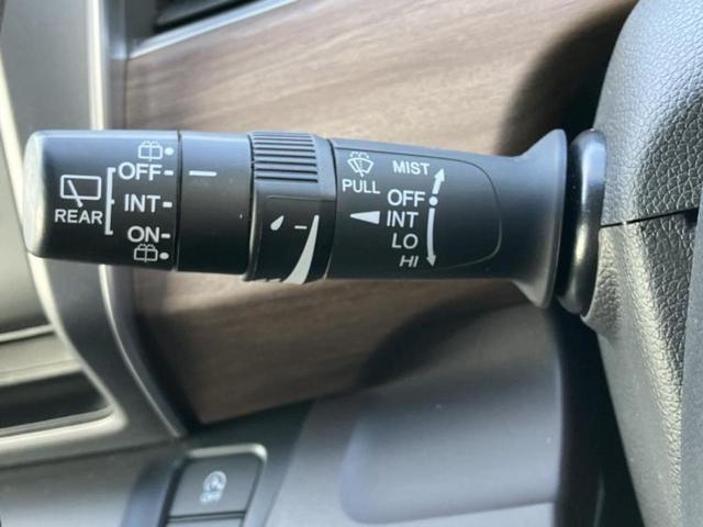 フリード G 保証書/純正 SDナビ/両側電動スライドドア/ヘッドランプ LED/ETC/EBD付ABS/横滑り防止装置/アイドリングストップ/フルセグTV/エアバッグ 運転席/エアバッグ 助手席 盗難防止装置(16枚目)