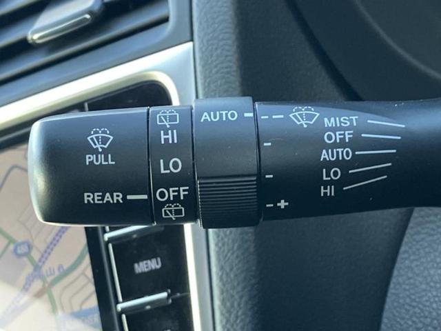 レヴォーグ 4WD1.6GT-Sアイサイト 純正エアロ/保証書/純正 SDナビ/衝突安全装置/車線逸脱防止支援システム/ヘッドランプ LED/ETC/EBD付ABS/横滑り防止装置/アイドリングストップ/フルセグTV/エアバッグ 運転席 4WD(16枚目)