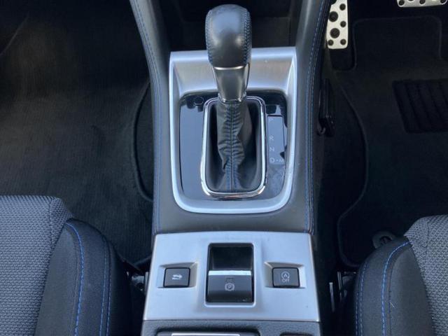 レヴォーグ 4WD1.6GT-Sアイサイト 純正エアロ/保証書/純正 SDナビ/衝突安全装置/車線逸脱防止支援システム/ヘッドランプ LED/ETC/EBD付ABS/横滑り防止装置/アイドリングストップ/フルセグTV/エアバッグ 運転席 4WD(17枚目)