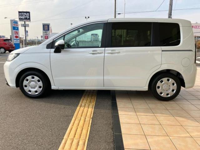 フリード ＡＩＲ　保証書／純正　８インチ　ナビ／ホンダセンシング／両側電動スライドドア／車線逸脱防止支援システム／登録済未使用車／ヘッドランプ　ＬＥＤ／Ｂｌｕｅｔｏｏｔｈ接続／フルセグＴＶ／禁煙車　衝突被害軽減システム（2枚目）