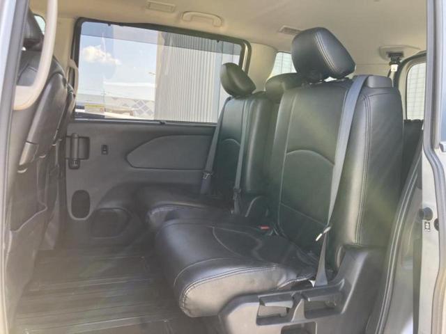 セレナ ハイウェイスターＶセレクション　純正　９インチ　ＳＤナビ／衝突安全装置／両側電動スライドドア／車線逸脱防止支援システム／ヘッドランプ　ＬＥＤ／ＥＴＣ／ＥＢＤ付ＡＢＳ／横滑り防止装置／アイドリングストップ／フルセグＴＶ　レーンアシスト（8枚目）