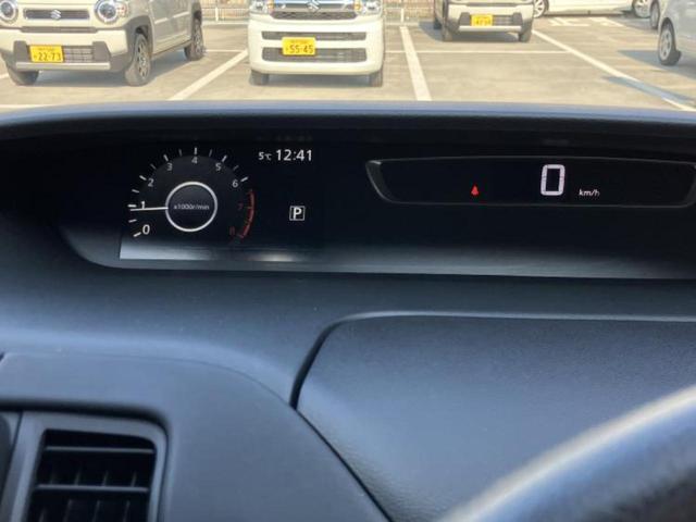 セレナ ハイウェイスターＶセレクション　純正　９インチ　ＳＤナビ／衝突安全装置／両側電動スライドドア／車線逸脱防止支援システム／ヘッドランプ　ＬＥＤ／ＥＴＣ／ＥＢＤ付ＡＢＳ／横滑り防止装置／アイドリングストップ／フルセグＴＶ　レーンアシスト（13枚目）