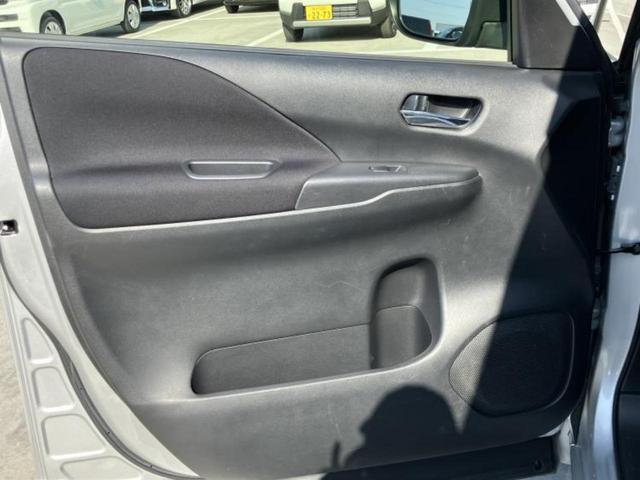 セレナ ハイウェイスターＶセレクション　純正　９インチ　ＳＤナビ／衝突安全装置／両側電動スライドドア／車線逸脱防止支援システム／ヘッドランプ　ＬＥＤ／ＥＴＣ／ＥＢＤ付ＡＢＳ／横滑り防止装置／アイドリングストップ／フルセグＴＶ　レーンアシスト（24枚目）