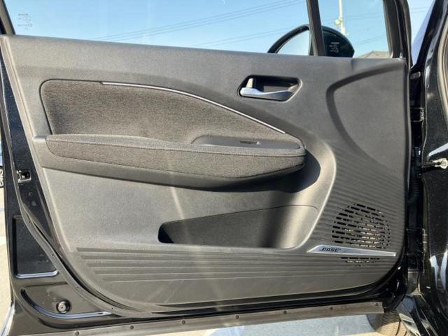 オーラ Ｇレザーエディション　保証書／純正　９インチ　ＳＤナビ／インテリジェントルームミラー／衝突安全装置／全方位モニター／車線逸脱防止支援システム／シート　ハーフレザー／ヘッドランプ　ＬＥＤ／ＥＴＣ／ＥＢＤ付ＡＢＳ　全周囲カメラ（22枚目）