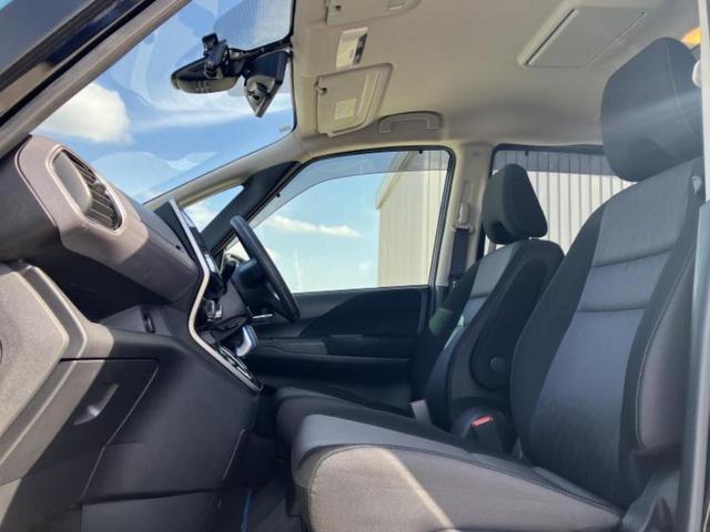 セレナ ｅパワーハイウェイスターＶ　新品タイヤ／保証書／純正　１０インチ　ＳＤナビ／フリップダウンモニター／インテリジェントルームミラー／衝突安全装置／両側電動スライドドア／車線逸脱防止支援システム／ヘッドランプ　ＬＥＤ／ＥＴＣ（7枚目）