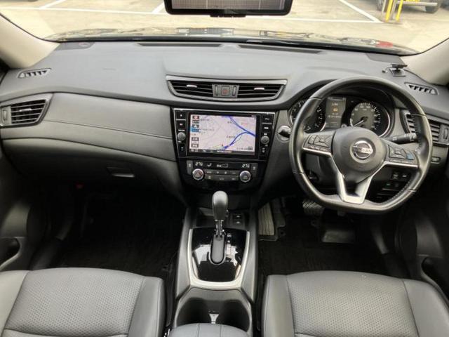 エクストレイル ２０Ｘ　新品タイヤ／保証書／純正　９インチ　ＳＤナビ／インテリジェントルームミラー／ヘッドランプ　ＬＥＤ／ＥＴＣ／ＥＢＤ付ＡＢＳ／横滑り防止装置／アイドリングストップ／フルセグＴＶ／エアバッグ　運転席（6枚目）