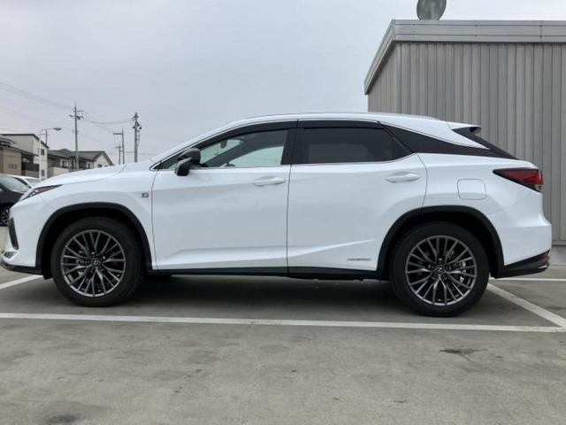 ＲＸ ＲＸ４５０ｈ　Ｆスポーツ　新品タイヤ／サンルーフ／保証書／純正　１２．３インチ　メモリーナビ／プリクラッシュセーフティ／シートヒーター／パノラミックビューモニター／車線逸脱防止支援システム／シート　合皮／電動バックドア　ＥＴＣ（2枚目）