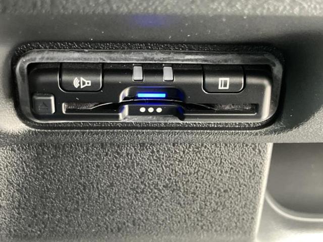 N-BOXカスタム ターボコーディネートスタイル2トーン 新品タイヤ/保証書/純正 8インチ メモリーナビ/ホンダセンシング/両側電動スライドドア/シートヒーター 前席/車線逸脱防止支援システム/ヘッドランプ LED/USBジャック ターボ バックカメラ(18枚目)