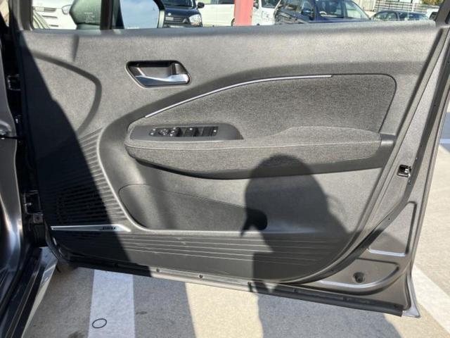 オーラ ４ＷＤ　Ｇ　ＦＯＵＲレザーエディション　ＢＯＳＥ／保証書／純正　９インチ　ＳＤナビ／インテリジェントルームミラー／衝突安全装置／シートヒーター／全方位モニター／車線逸脱防止支援システム／シート　フルレザー／ヘッドランプ　ＬＥＤ／ＥＴＣ（21枚目）