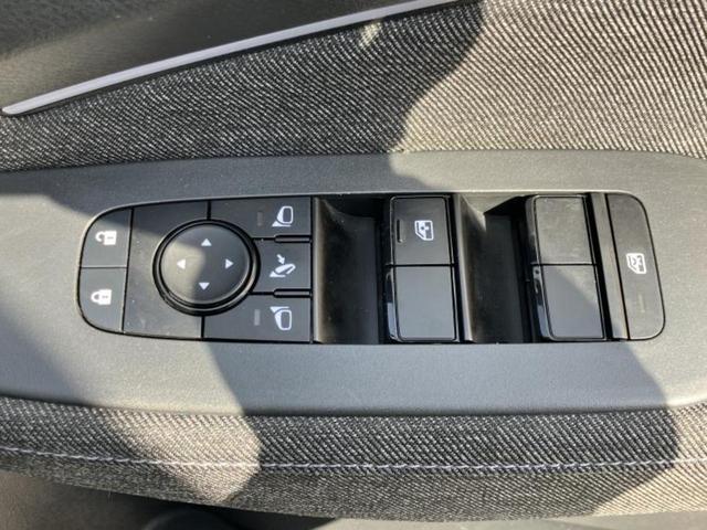 オーラ ４ＷＤ　Ｇ　ＦＯＵＲレザーエディション　ＢＯＳＥ／保証書／純正　９インチ　ＳＤナビ／インテリジェントルームミラー／衝突安全装置／シートヒーター／全方位モニター／車線逸脱防止支援システム／シート　フルレザー／ヘッドランプ　ＬＥＤ／ＥＴＣ（28枚目）