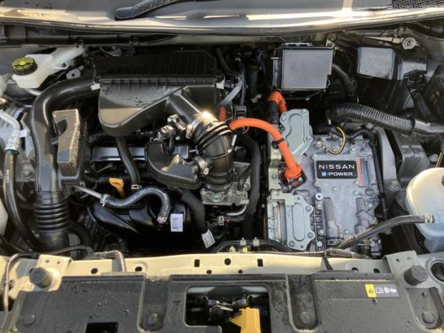 オーラ ４ＷＤ　Ｇ　ＦＯＵＲレザーエディション　ＢＯＳＥ／保証書／純正　９インチ　ＳＤナビ／インテリジェントルームミラー／衝突安全装置／シートヒーター／全方位モニター／車線逸脱防止支援システム／シート　フルレザー／ヘッドランプ　ＬＥＤ／ＥＴＣ（52枚目）