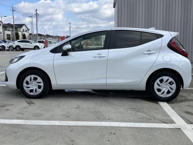 アクア Ｘ　新品タイヤ／保証書／ディスプレイオーディオ／衝突安全装置／車線逸脱防止支援システム／ヘッドランプ　ＬＥＤ／ＥＢＤ付ＡＢＳ／横滑り防止装置／アイドリングストップ／クルーズコントロール　ＬＥＤヘッドランプ（2枚目）