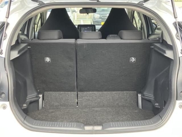 アクア Ｘ　新品タイヤ／保証書／ディスプレイオーディオ／衝突安全装置／車線逸脱防止支援システム／ヘッドランプ　ＬＥＤ／ＥＢＤ付ＡＢＳ／横滑り防止装置／アイドリングストップ／クルーズコントロール　ＬＥＤヘッドランプ（19枚目）