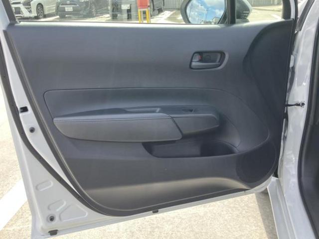 アクア Ｘ　新品タイヤ／保証書／ディスプレイオーディオ／衝突安全装置／車線逸脱防止支援システム／ヘッドランプ　ＬＥＤ／ＥＢＤ付ＡＢＳ／横滑り防止装置／アイドリングストップ／クルーズコントロール　ＬＥＤヘッドランプ（23枚目）