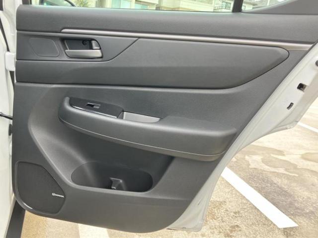 ＷＲ－Ｖ Ｚ　保証書／純正　９インチ　ＳＤナビ／車線逸脱防止支援システム／シート　ハーフレザー／ヘッドランプ　ＬＥＤ／ＥＴＣ／ＥＢＤ付ＡＢＳ／横滑り防止装置／クルーズコントロール／フルセグＴＶ／ルーフレール（22枚目）