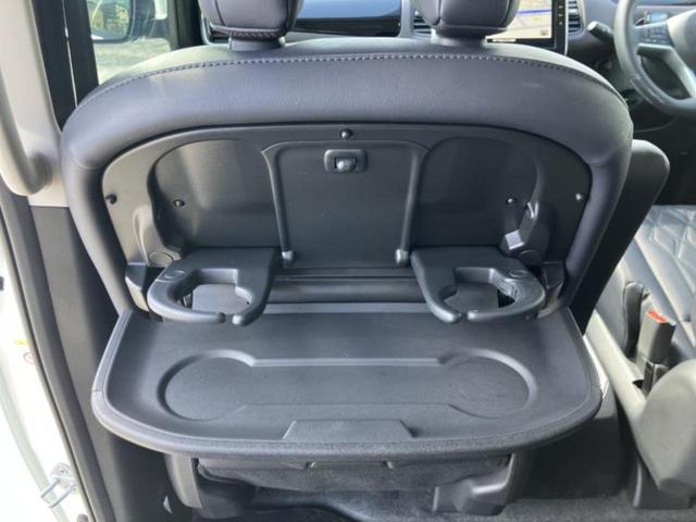 セレナ eパワーハイウェイスターG 保証書/純正 10インチ SDナビ/フリップダウンモニター/インテリジェントルームミラー/衝突安全装置/両側電動スライドドア/車線逸脱防止支援システム/シート 合皮/ヘッドランプ LED/ETC(42枚目)