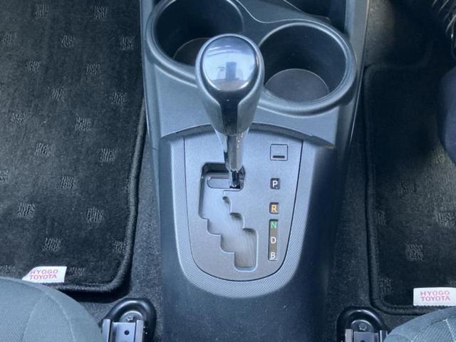 アクア Sスタイルブラック 保証書/純正 SDナビ/衝突安全装置/車線逸脱防止支援システム/ETC/EBD付ABS/横滑り防止装置/アイドリングストップ/フルセグTV/エアバッグ 運転席/エアバッグ 助手席/パワーウインドウ(18枚目)