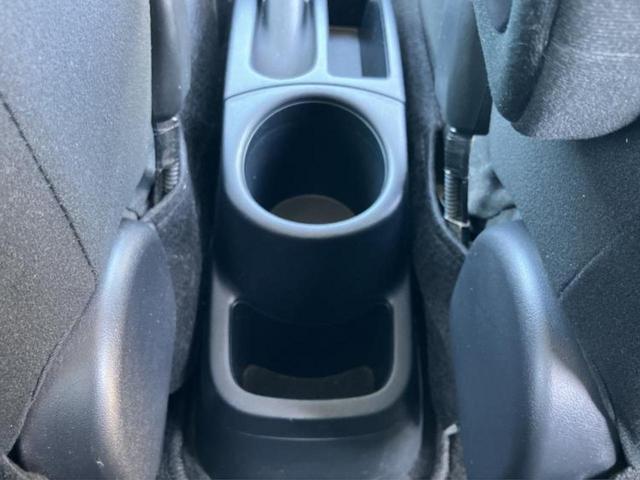 アクア Sスタイルブラック 保証書/純正 SDナビ/衝突安全装置/車線逸脱防止支援システム/ETC/EBD付ABS/横滑り防止装置/アイドリングストップ/フルセグTV/エアバッグ 運転席/エアバッグ 助手席/パワーウインドウ(38枚目)