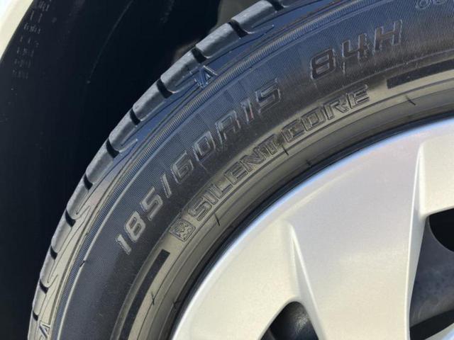 アクア Sスタイルブラック 保証書/純正 SDナビ/衝突安全装置/車線逸脱防止支援システム/ETC/EBD付ABS/横滑り防止装置/アイドリングストップ/フルセグTV/エアバッグ 運転席/エアバッグ 助手席/パワーウインドウ(48枚目)