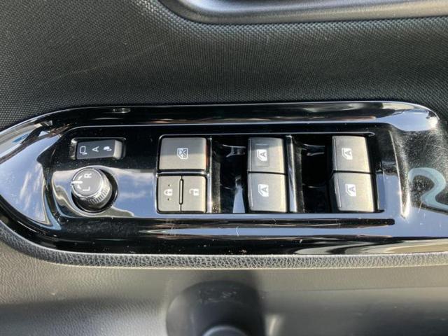 ヴォクシー ＺＳキラメキ　保証書／社外　９インチ　ＳＤナビ／フリップダウンモニター　社外　１０．２インチ／両側電動スライドドア／ヘッドランプ　ＬＥＤ／ＥＴＣ／ＥＢＤ付ＡＢＳ／横滑り防止装置／アイドリングストップ　後席モニター（32枚目）