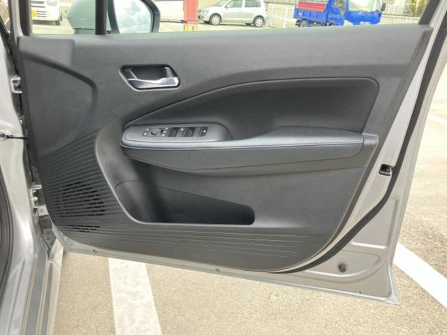 ノート Ｘ　保証書／純正　９インチ　メモリーナビ／エマージェンシーブレーキ／車線逸脱防止支援システム／ヘッドランプ　ＬＥＤ／ＵＳＢジャック／Ｂｌｕｅｔｏｏｔｈ接続／ＥＴＣ／横滑り防止装置／バックモニター（21枚目）