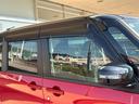 WECARSの展示場では実際に見て、触ってお車をお選びいただけます!知識の豊富な営業スタッフが様々なカーライフをご提案いたします!