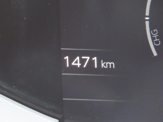 プリウス Ｚ　インテリジェントクリアランスソナー　ＰＷシート　地デジＴＶ　ＡＷ　ＬＥＤヘッドライト　エアコン　バックモニター　ＴＶ　寒冷地仕様車　オートクルーズ　４ＷＤ車　スマートキー　盗難防止装置　記録簿　ＥＴＣ（8枚目）