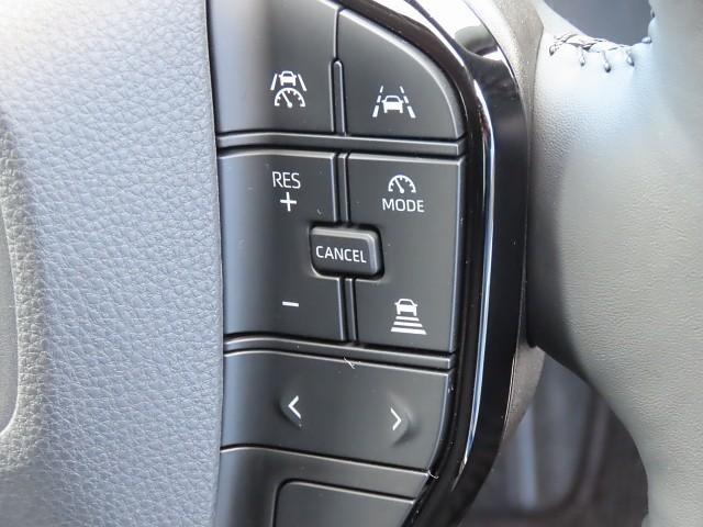 プリウス Ｚ　インテリジェントクリアランスソナー　ＰＷシート　地デジＴＶ　ＡＷ　ＬＥＤヘッドライト　エアコン　バックモニター　ＴＶ　寒冷地仕様車　オートクルーズ　４ＷＤ車　スマートキー　盗難防止装置　記録簿　ＥＴＣ（10枚目）