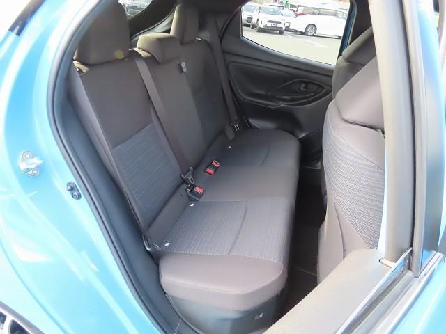 ヤリス ハイブリッドＺ　ＰＣＳ　整備記録簿　ＡＷ　Ｂカメラ　ＬＥＤランプ　スマキー　ＥＴＣ付き　ＶＳＣ　パワステ　クルコン　カーテンエアバック　キーフリー　ＡＢＳ　イモビ　エアコン　エアバッグ　デュアルエアバック（14枚目）