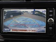 バックモニター付きでガイドラインがモニターに表示され、車庫入れや縦列駐車などの際に役立ちます！ 4