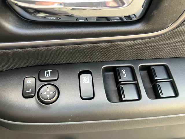 ワゴンＲスマイル ＨＹＢＲＩＤ　Ｓリミテッド　２型前後衝突被害軽減ブレーキ　エアコン　パワステ　パワーウィンドウ　エアバック　ＡＢＳ　集中ロック　オートライト　衝突被害軽減ボディ　スペアキーあり　後席プライバシーガラス　パンク修理剤　保証書・取説完備（27枚目）