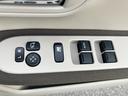 ＬＣ　Ｘ　５型全方位カメラ付き　デュアルカメラブレーキサポート、後退時ブレーキサポート、オートエアコン、キーレスプッシュエンジンスタート、両側電動格納ミラー、ＨＹＢＲＩＤ、オートライト、運転席シートヒーター、ひじ掛け（31枚目）