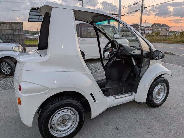 トヨタ 　コムス　Ｐ．ＣＯＭ　電気自動車　純正新品駆動バッテリー　家庭用１００Ｖ充電　新品充電ケーブル付（7枚目）