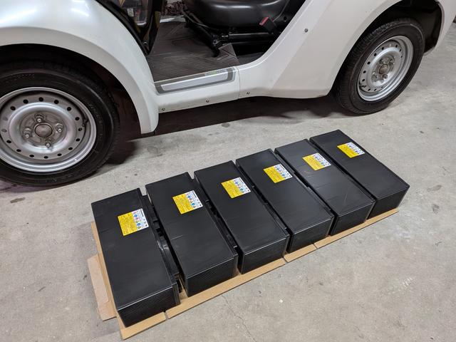 トヨタ 　コムス　Ｐ．ＣＯＭ　電気自動車　純正新品駆動バッテリー　家庭用１００Ｖ充電　新品充電ケーブル付（11枚目）