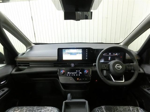 セレナ ハイウェイスターV 純正12.3インチナビ・フルセグTV・アラウンドビュー・Bluetooth・ETC・プロパイロット・エマージェンシーB・クルコン・ハイビームA・VDC・両側パワスラ・前後ドラレコ・Dインナーミラー(11枚目)