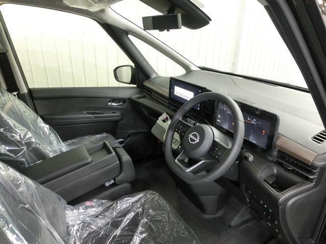 セレナ ハイウェイスターV 純正12.3インチナビ・フルセグTV・アラウンドビュー・Bluetooth・ETC・プロパイロット・エマージェンシーB・クルコン・ハイビームA・VDC・両側パワスラ・前後ドラレコ・Dインナーミラー(12枚目)