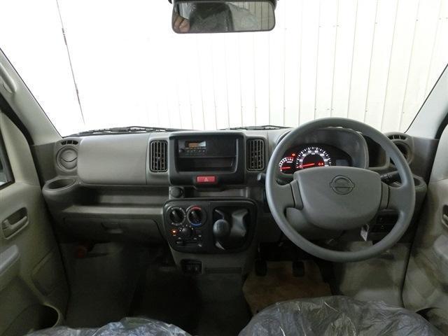 クリッパーバン DX ハイルーフ 純正AM/FMラジオ・キーレス・オートライト・ヘッドライトレベライザー・インテリジェントエマージェンシーB・車線逸脱警報・VDC・コーナーセンサー・Wエアバック・ABS・オーバーヘッドコンソール(11枚目)