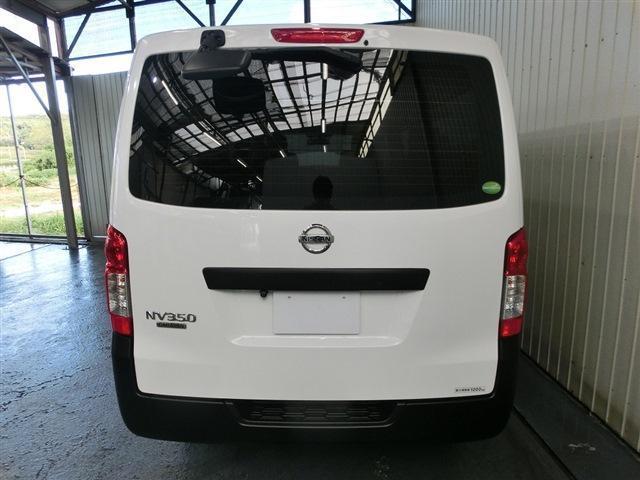 NV350キャラバンバン DX 平床 カロッツエリアメモリーナビ・地デジTV・Bカメラ・Bluetooth・ETC・エマージェンシーB・VDC・両側スライドア・ドラレコ・キーレス・現行フェイス仕様・ブラックグリル・ルーフブラックペイント(6枚目)