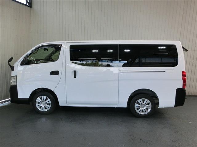 NV350キャラバンバン DX 平床 カロッツエリアメモリーナビ・地デジTV・Bカメラ・Bluetooth・ETC・エマージェンシーB・VDC・両側スライドア・ドラレコ・キーレス・現行フェイス仕様・ブラックグリル・ルーフブラックペイント(9枚目)