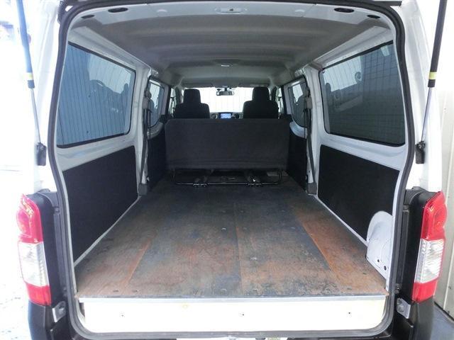 NV350キャラバンバン DX 平床 カロッツエリアメモリーナビ・地デジTV・Bカメラ・Bluetooth・ETC・エマージェンシーB・VDC・両側スライドア・ドラレコ・キーレス・現行フェイス仕様・ブラックグリル・ルーフブラックペイント(19枚目)